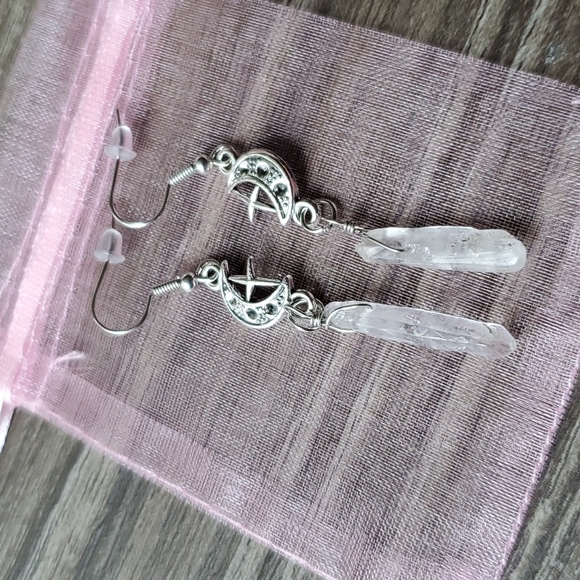 Jewelry - 🖤witchy earrings